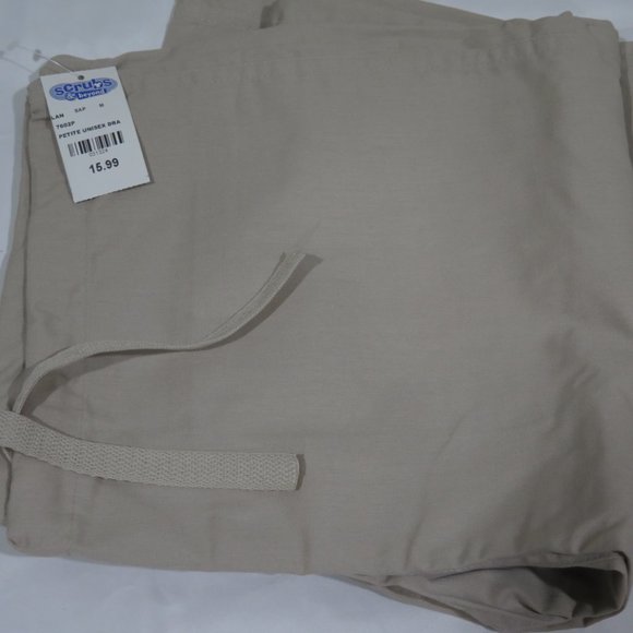 Woman's scurbs top & bottom (beige) Size: Medium - Picture 3 of 3